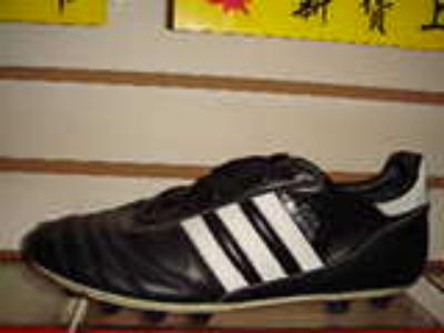 Adidas football shoes-3